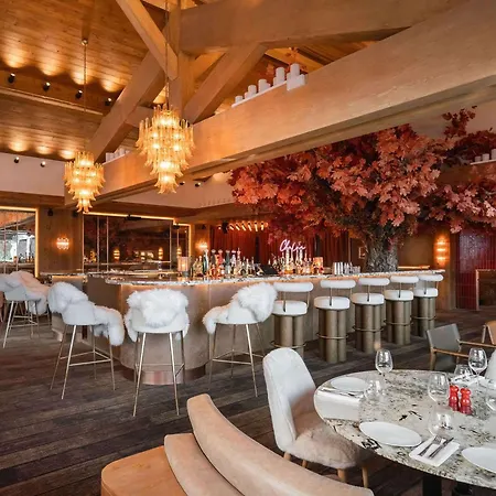 Neuf De Luxe Avec 3 A 1850 - Fr-1-830-12 Courchevel